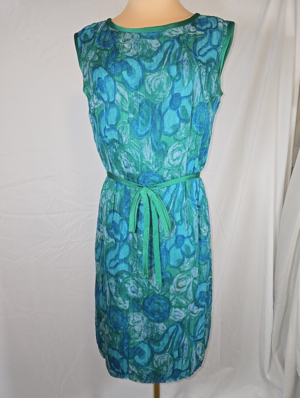 50s/60s Vintage Sleeveless Floral Sheath Dress in Teal With Shrug